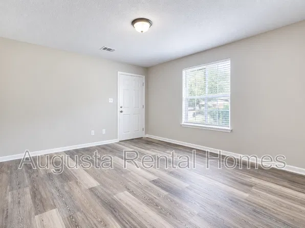 37 Conifer Ct, North Augusta, SC 29841