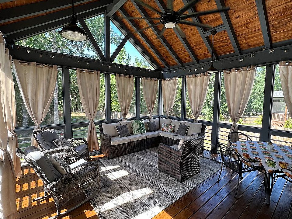 Screened porch