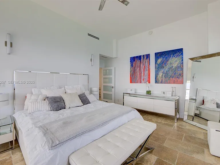 3725 Ocean Dr #Penthouse 02 — Photo 3
