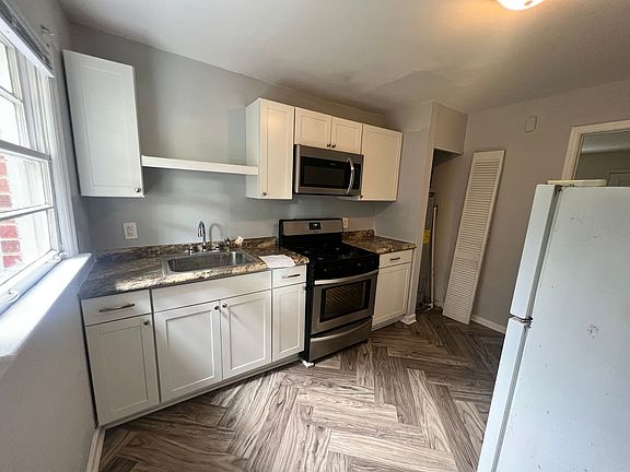 3rd image of 408-410 Dobson St #410-C