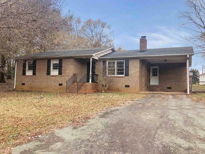 205 Lakeview Dr, Cowpens, SC, 29330