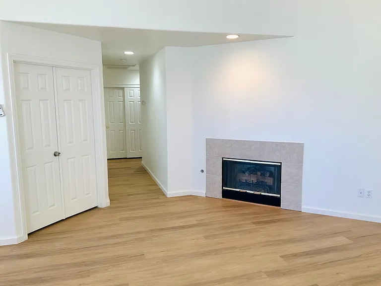 57227 Aranza Ct — Photo 32