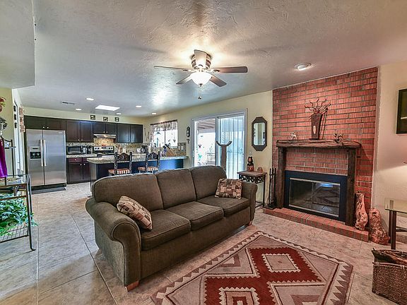 4th image of 1140 N Avenida Cascada