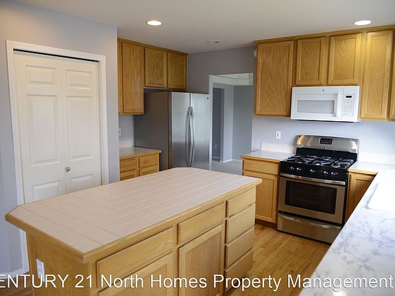 3rd image of 805 191st Pl SW