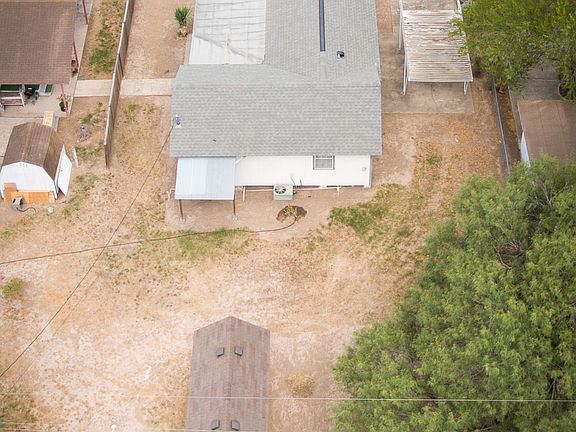 3rd image of 116 Mesquite Ave