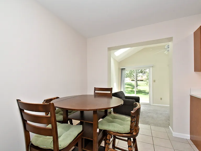 2489 Hillendale Dr — Photo 19