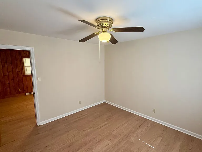 2609 Hickory Ave — Photo 10
