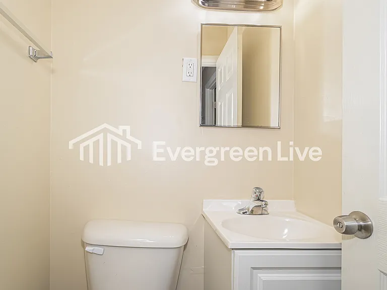 2210 Wallis Ave — Photo 9