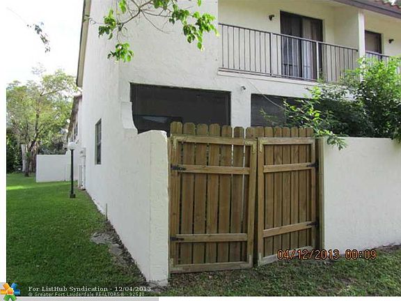 3rd image of 10621 Royal Palm Blvd #11