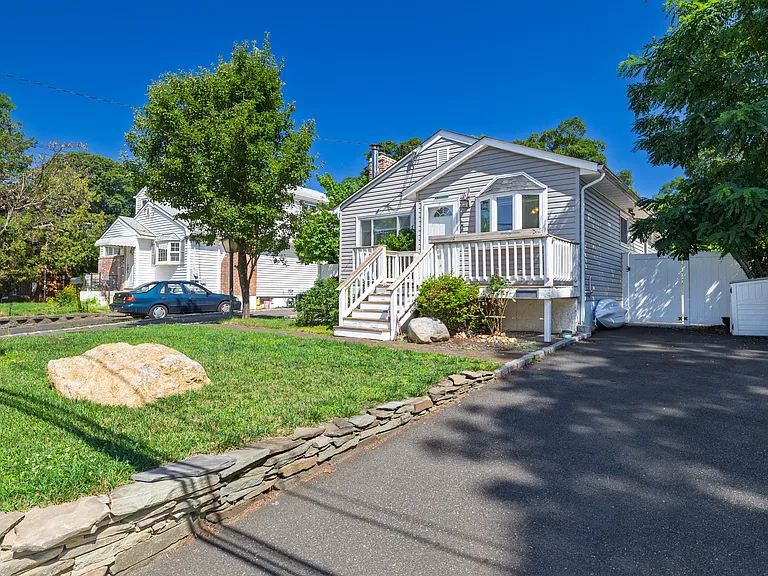 37 Hickory Rd — Photo 19