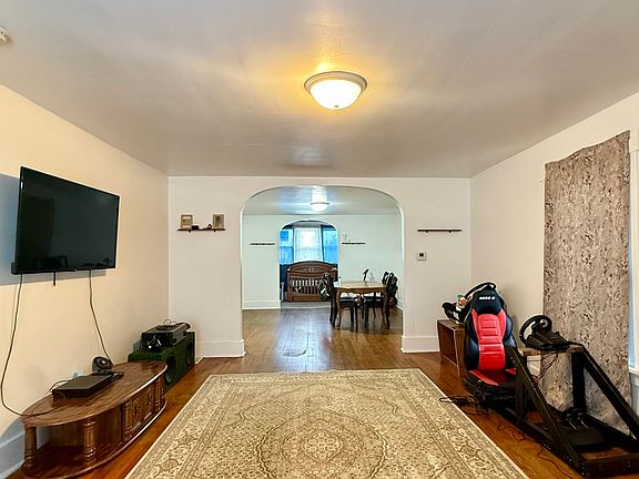 2nd image of 3643 Rockingham Rd