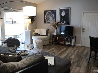 885 Forest Ave APT 303, Valley Park, MO