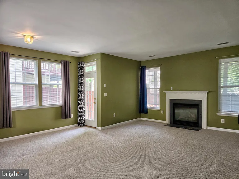 13906 Gothic Dr — Photo 42
