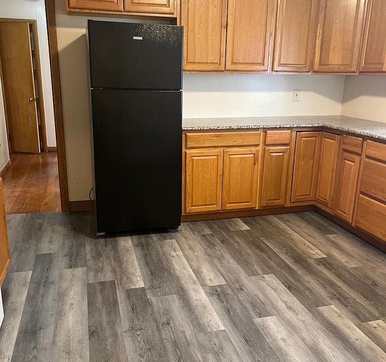1st image of 19520 Hilliard Blvd #19520