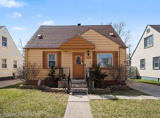 2135 Regina Ave, Lincoln Park, MI 48146