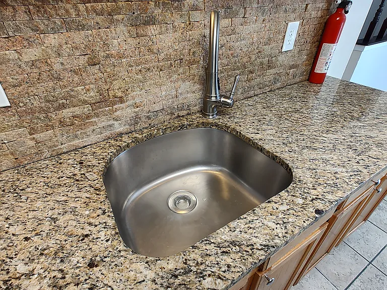8638 Saxon Cir — Photo 3