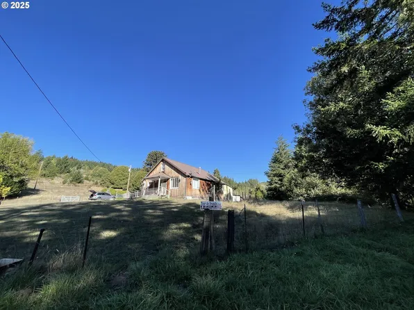 46255 Highway 242, Myrtle Point, OR 97458