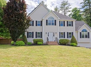 20 Draper Woods Rd, Sturbridge, MA 01518