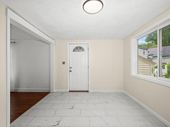 5th image of 6 Oakwood Ave