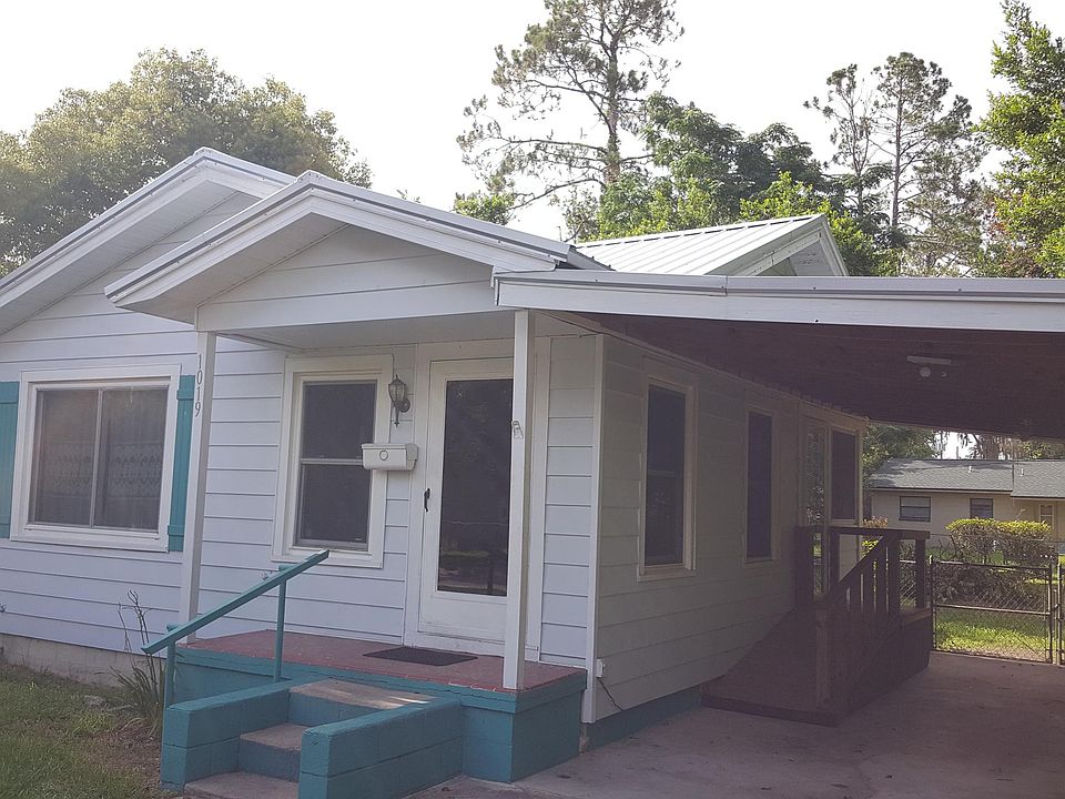 1st image of 1019 SE Brock Gln