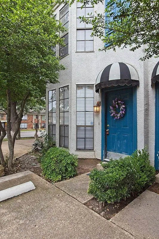 2 bed, 1.5 bath, 948 sqft, $1,500 — Photo 1