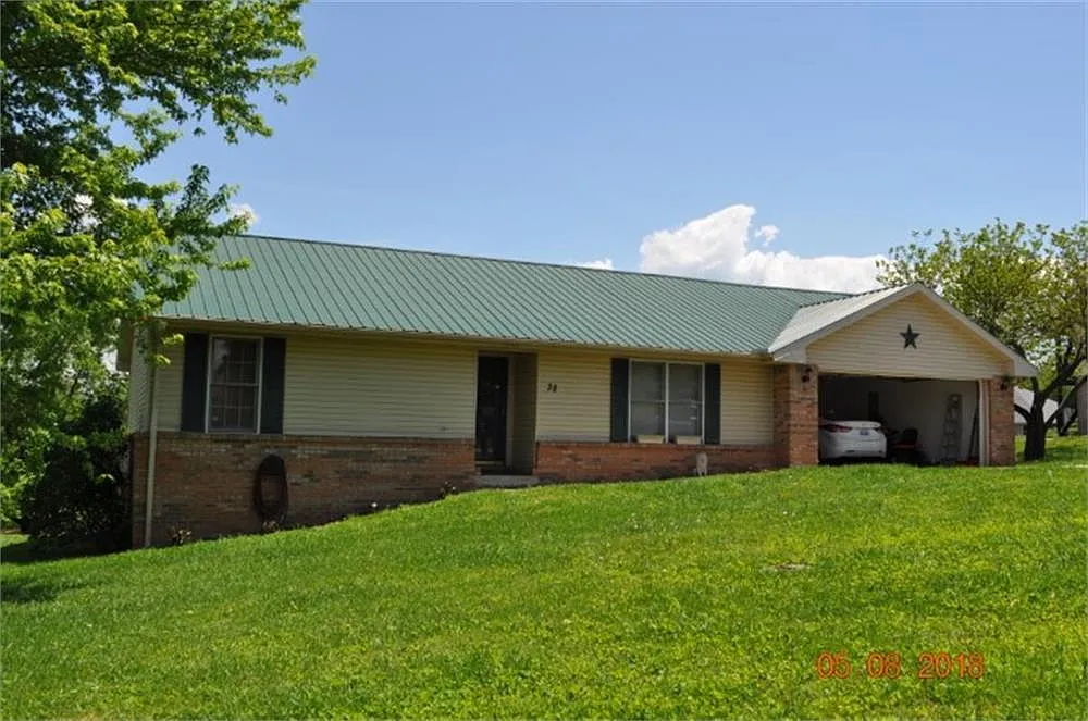 38 Spring View Dr photo 1