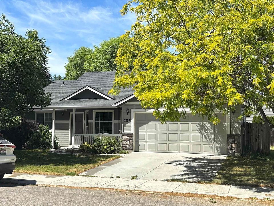 1st image of 2387 N Peach Willow Ave