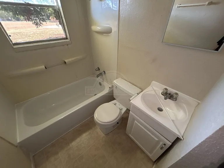 1406 Bundrant Dr — Photo 9