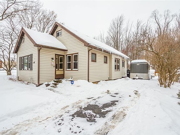 4th image of 102 Elmore Dr