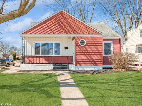 1931 Ridgeland Rd, Rockford, IL 61108