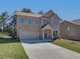 864 Lakehaven Ln, Loganville, GA 30052
