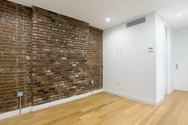 Rented by REAL New York | media 7