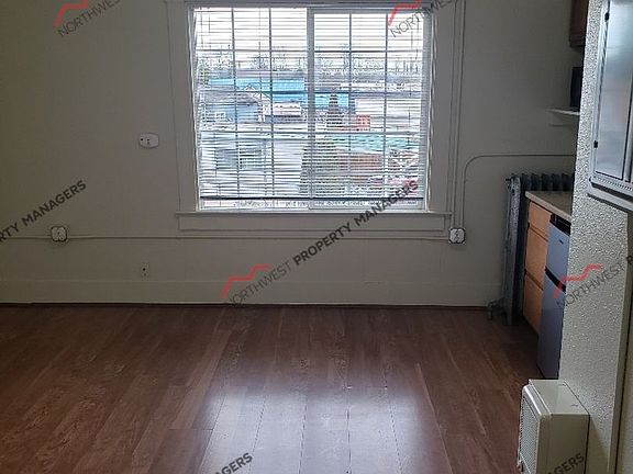 5th image of 914 N Tower Ave APT 12