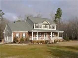 411 Parkertown Rd, Hubert, NC 28539