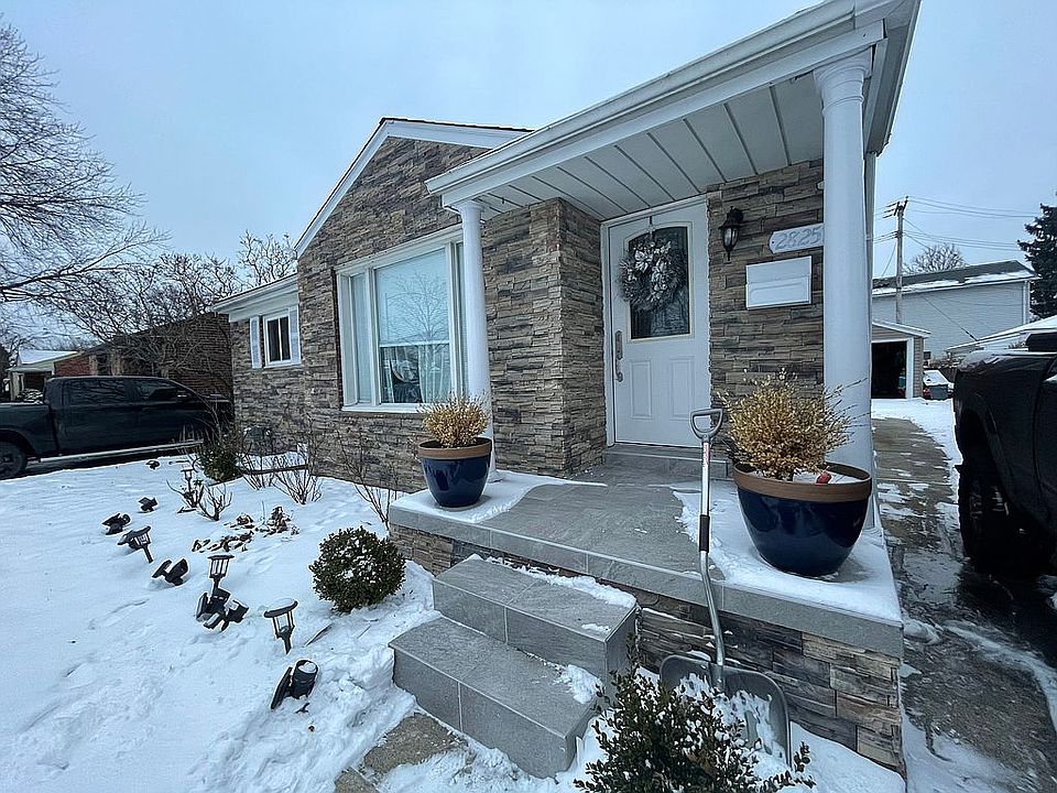 1st image of 28257 S Clements Cir