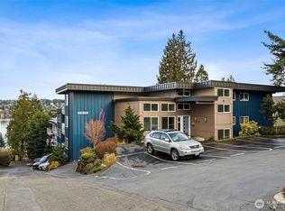 3825 NE 155th Pl APT 201, Lake Forest Park, WA