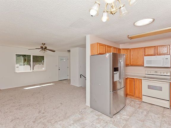 5th image of 485 1/2 Fruitwood Dr
