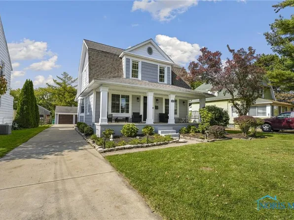 205 Hannum Ave, Rossford, OH 43460