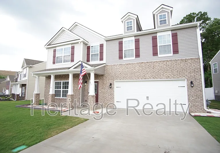 1537 Sergeant Ln — Photo 2