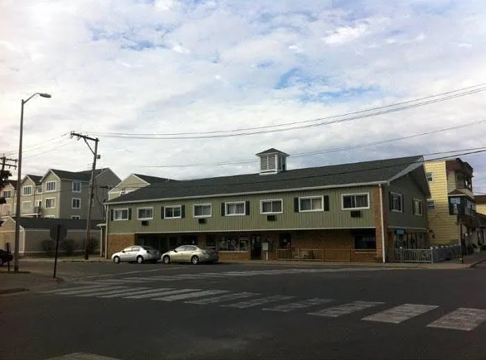 Studio, 432 sqft, $1,295 — Photo 3