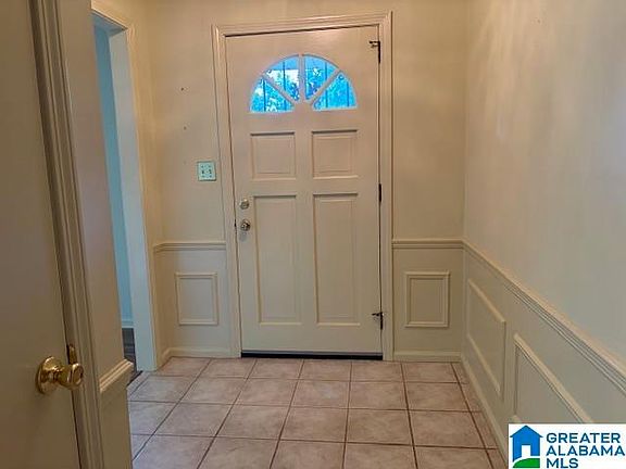 5th image of 700 Kendall Dr