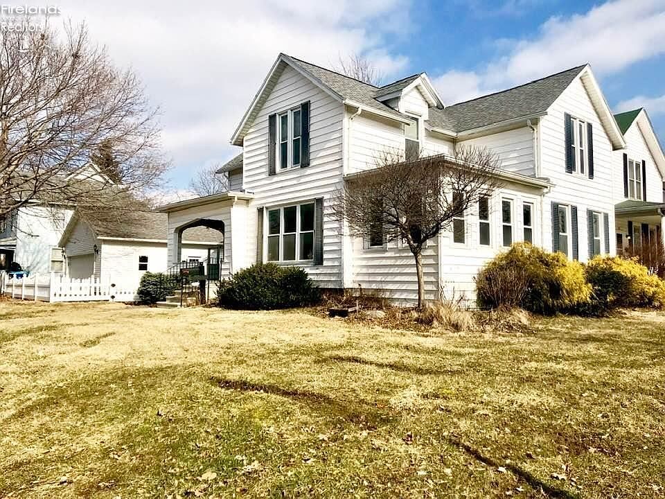 1st image of 321 Whittlesey St