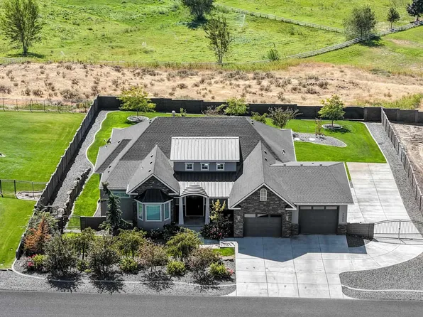 73403 E Grand Bluff Loop, Kennewick, WA 99338