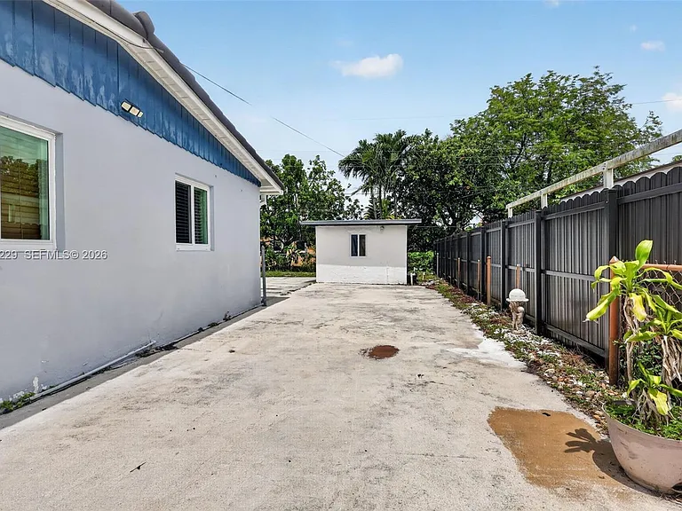 17001 NW 53rd Ct — Photo 48