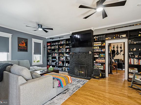 4th image of 619 Morgan Ave