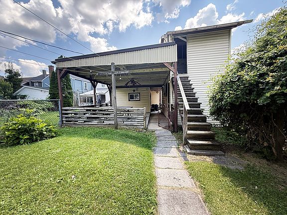 5th image of 613 Moore St