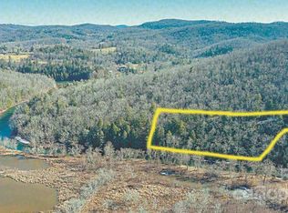 251 Summit Landing Dr, Zirconia, NC 28790