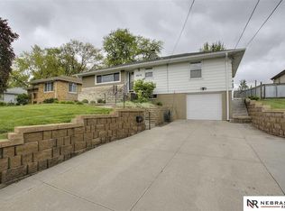 4674 A St, Omaha, NE 68106