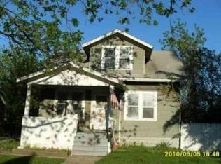 29345 Pinehurst St, Roseville, MI 48066