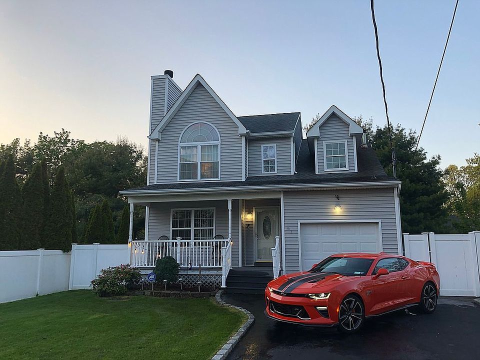 1st image of 51 Westminster Dr